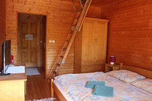 In-room safe, free WiFi, bed sheets - Hotel pod Sokolím (Terchova)