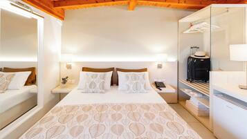 デラックス ルーム 禁煙 オーシャンビュー | セーフティボックス (室内)、デスク、防音設備、WiFi (無料)