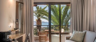 Hotel Pyrgos Boutique & Suites