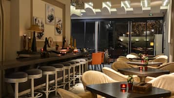 Bar (en la propiedad)