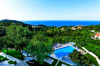 Olympus Thea Boutique Hotel