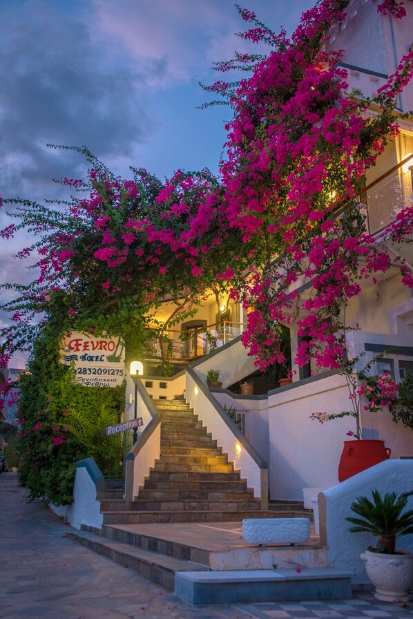 Free WiFi - Fevro Hotel (Agios Vasileios)