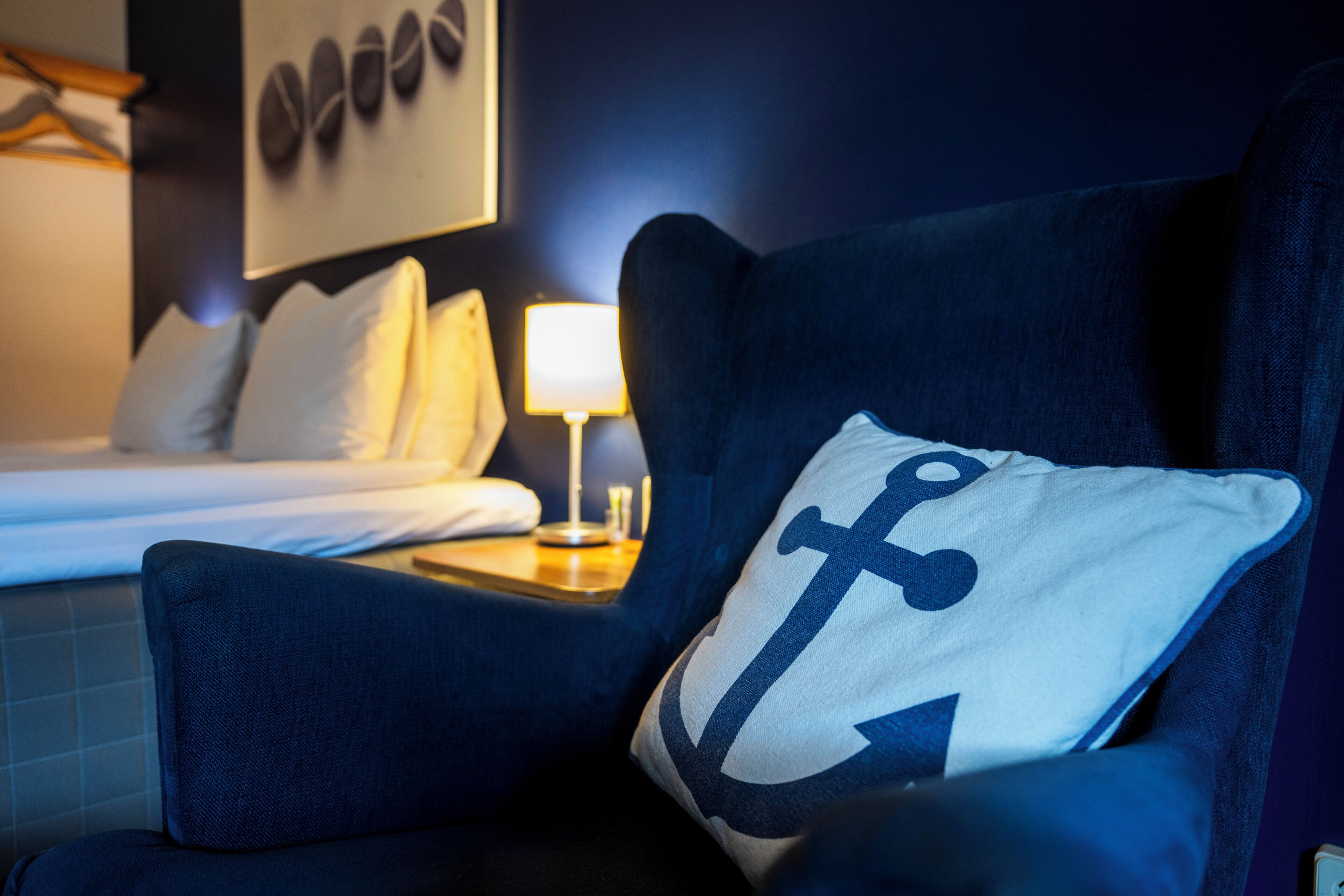 double room, 1 queen bed | 1 bedroom, individually decorated, individually furnished, desk