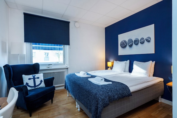 Double Room, 1 Queen Bed | Individually decorated, individually furnished, desk, laptop workspace