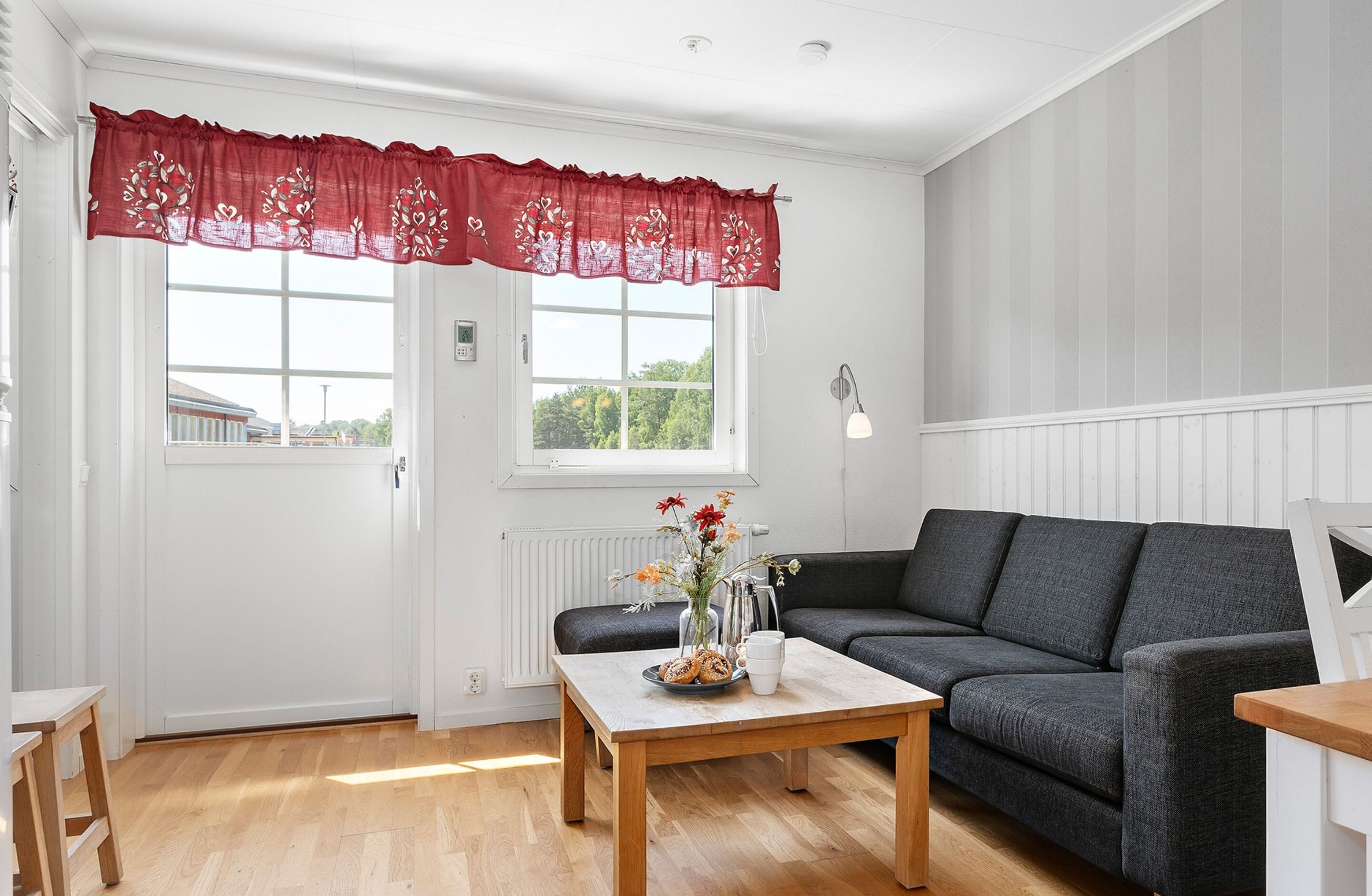 cottage (5 beds) | desk, iron/ironing board, free wifi