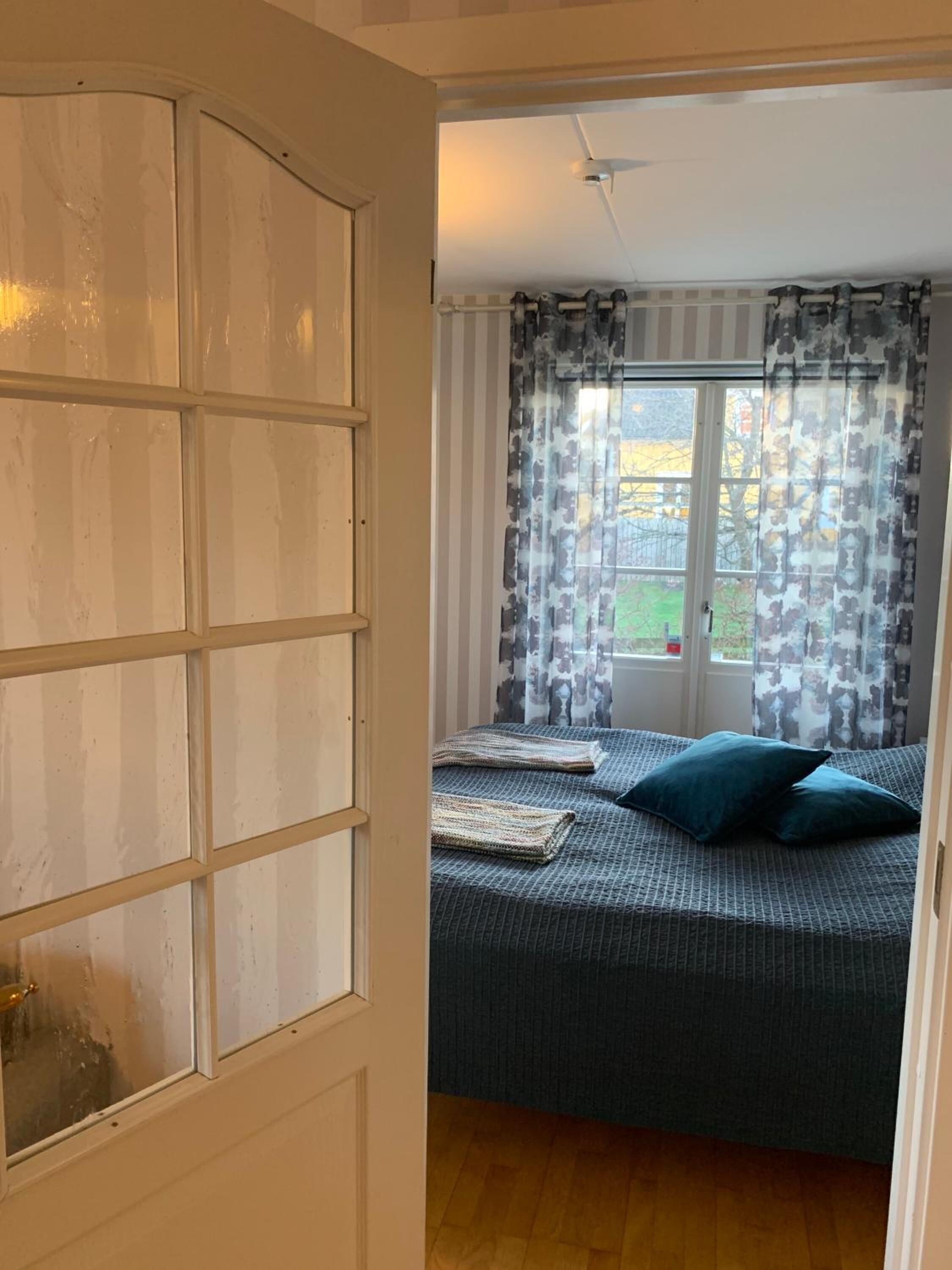 premium bedding, individually decorated, individually furnished, desk