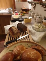 Free buffet breakfast