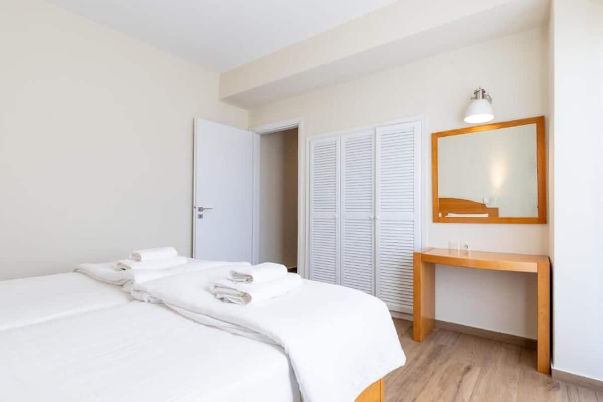 In-room safe, blackout drapes, soundproofing, free cribs/infant beds