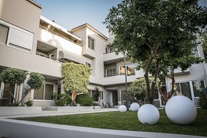 Front of property - Creta Elena (Chania)