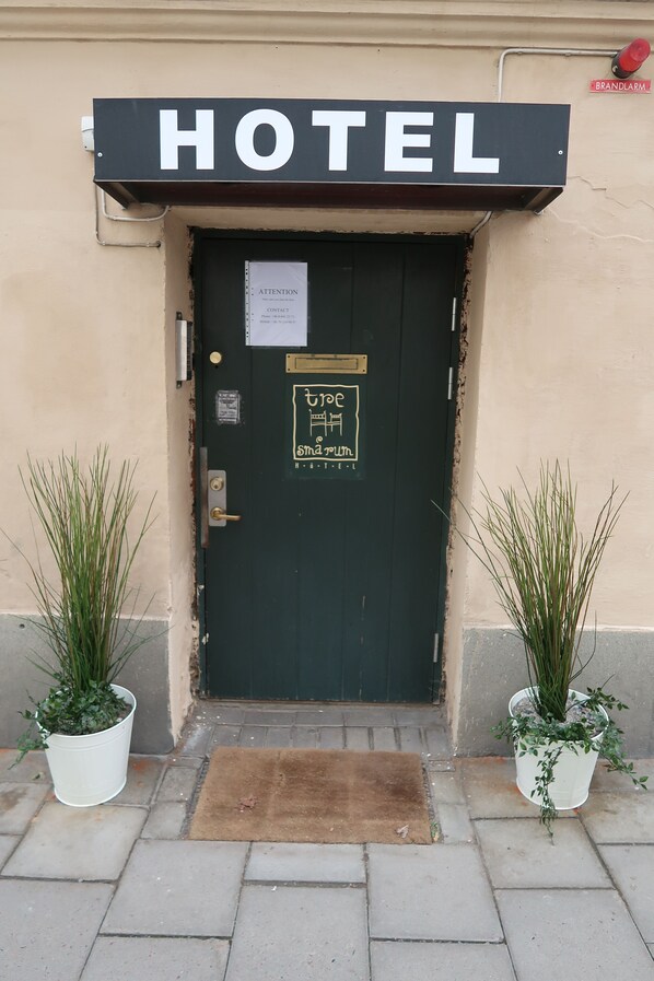 Entrée de l’hébergement