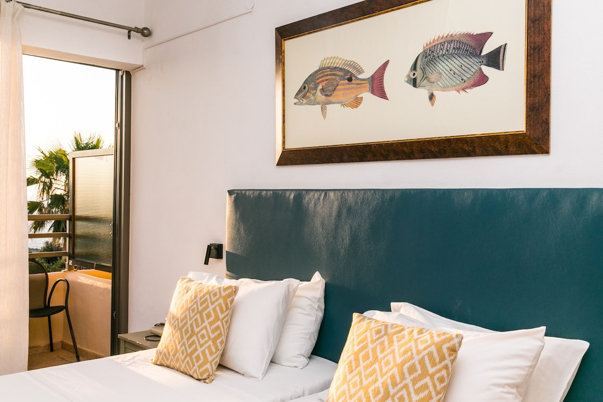 premium room | pillow-top beds, desk, iron/ironing board, free wifi