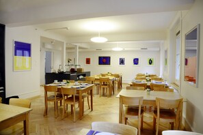 Desayuno buffet incluido todos los días