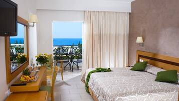 Schreibtisch, Verdunkelungsvorhänge, schallisolierte Zimmer