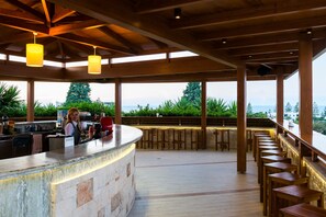 Bar (on property) - Grand Hotel Holiday Resort (Hersonissos)