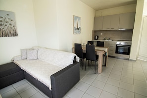 Superior Apartment, Sea View (4 persons) | Living area