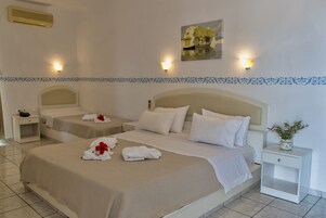 Studio, Sea View (3 persons) | In-room safe, soundproofing, cribs (free), WiFi (free)
