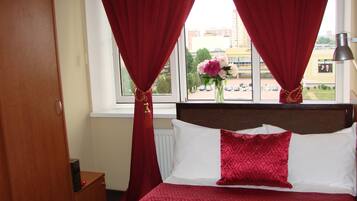 In-room safe, desk, iron/ironing board, free WiFi