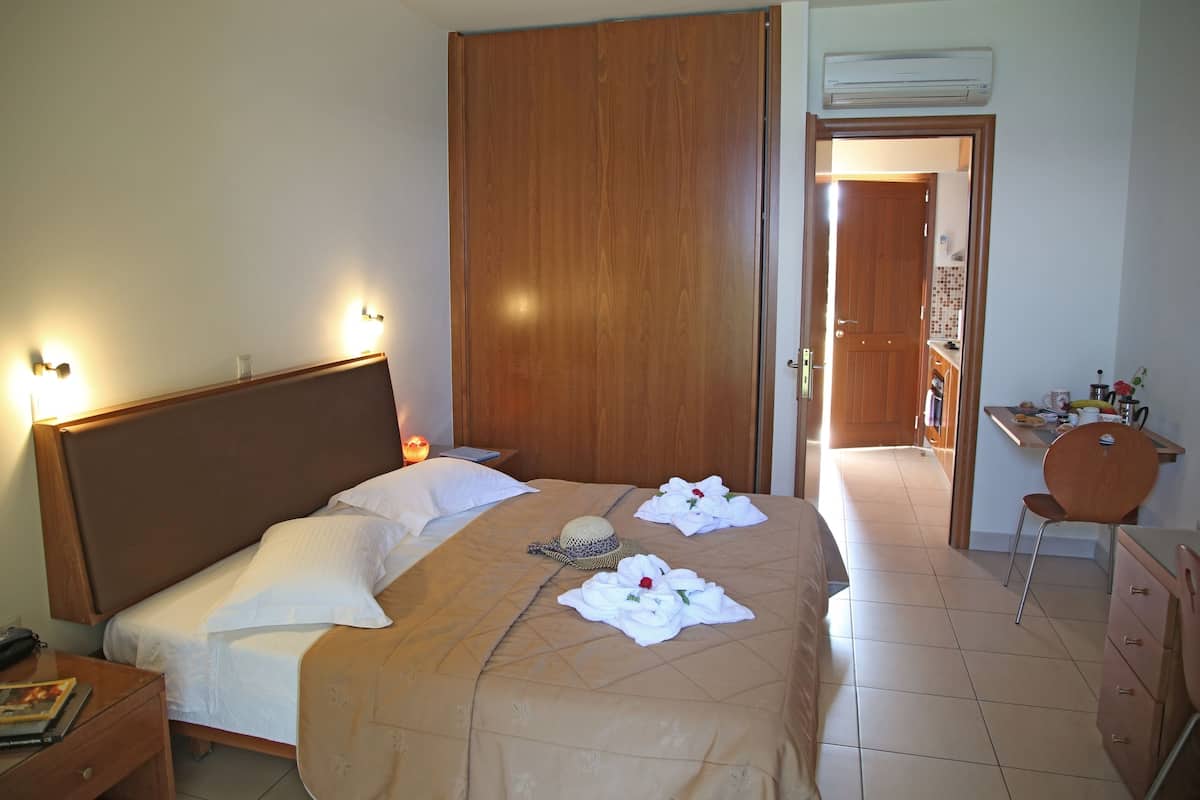 In-room safe, desk, soundproofing, free cots/infant beds