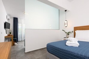 Room - Aethria (Thasos)