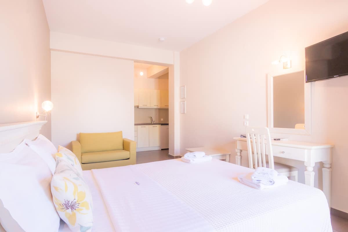 Chambre Deluxe double, vue sur la mer | Coffre-fort pour ordinateur portable, rideaux dâobscurcissement