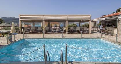 Ntinas Filoxenia Hotel & Spa