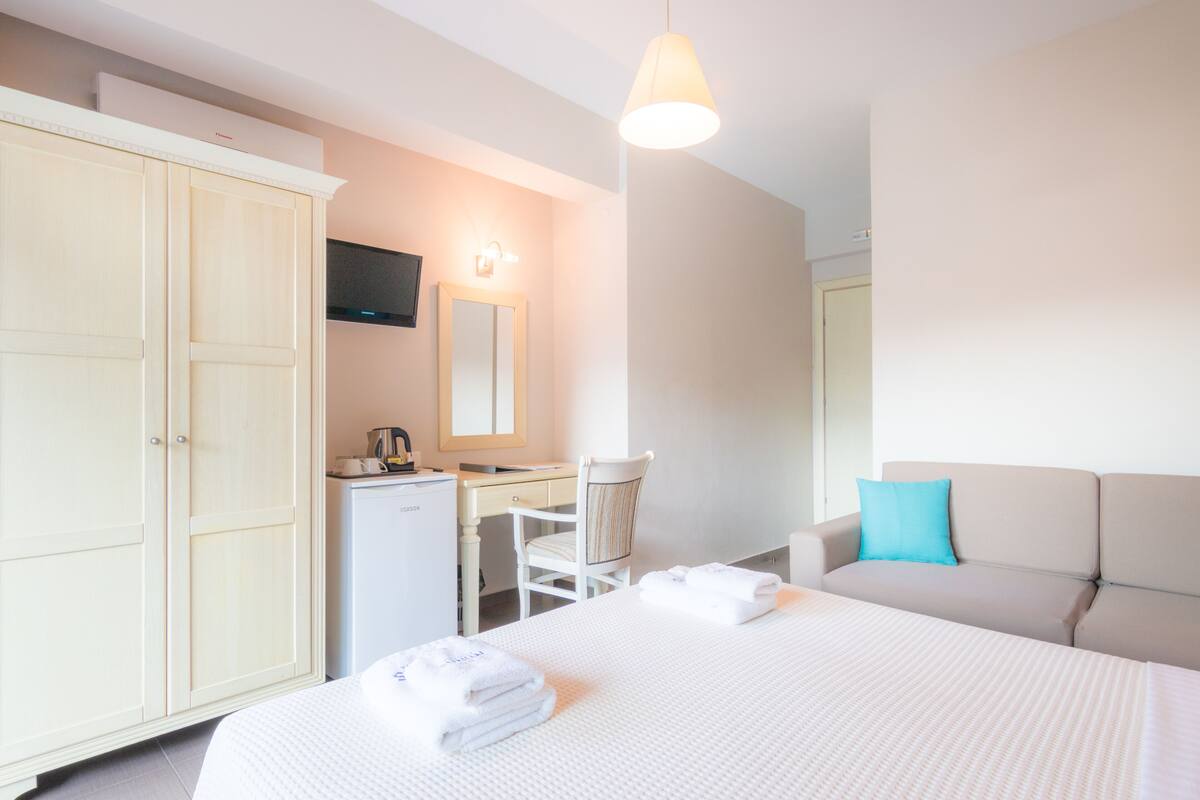 Chambre Standard double | Coffre-fort pour ordinateur portable, rideaux dâobscurcissement