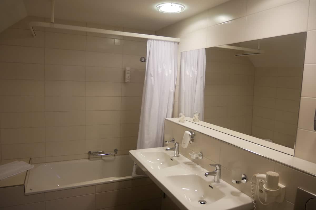 superior studio suite | 1 bedroom, in-room safe, desk, laptop workspace