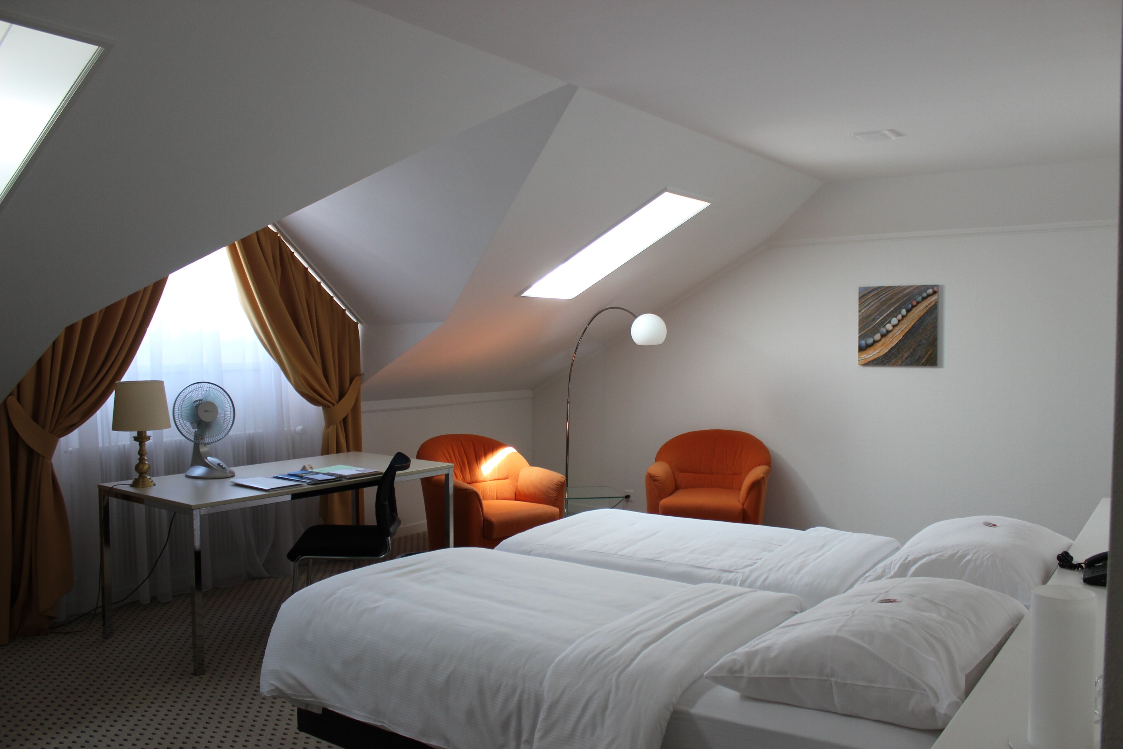 superior studio suite | 1 bedroom, in-room safe, desk, laptop workspace