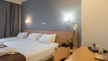 تجهيزات عازلة للصوت