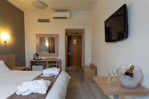 Soundproofing, iron/ironing board - Nestos (Xanthi)