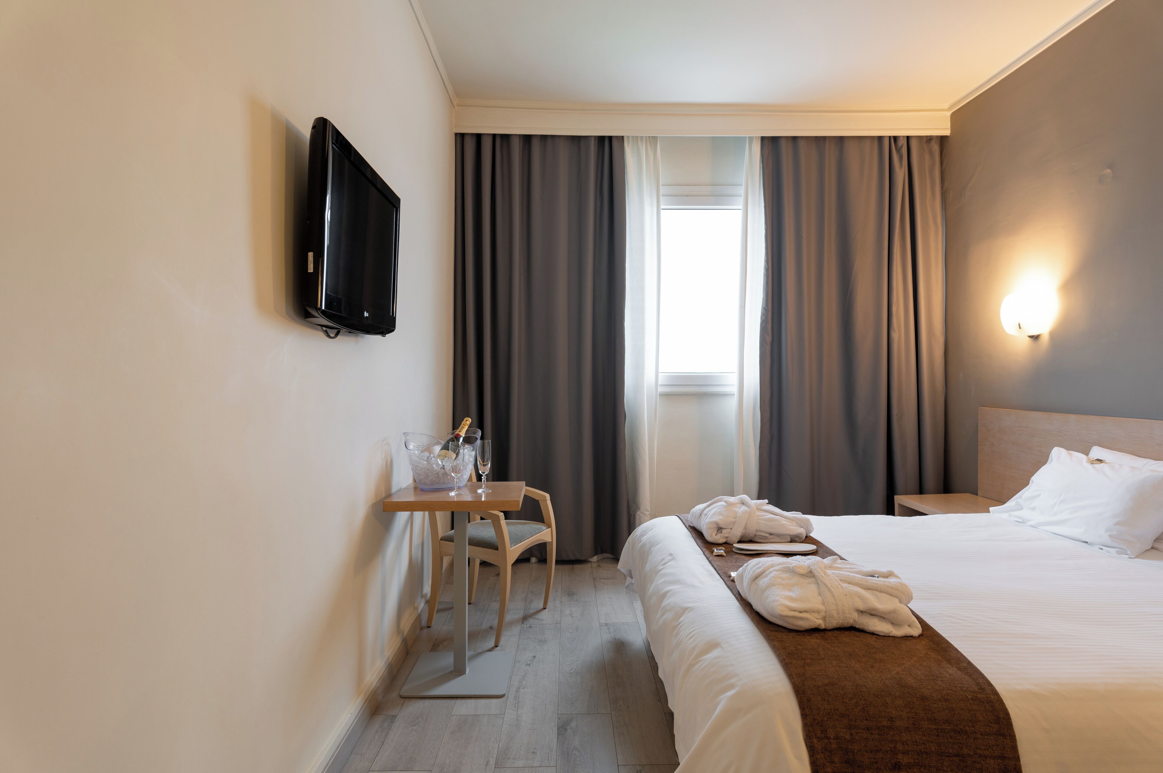 Soundproofing, iron/ironing board