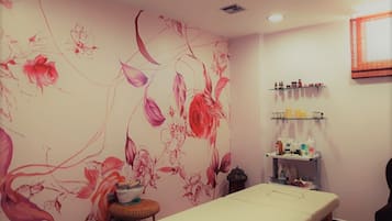 Deep tissue-massage, sportsmassage, 1 behandlingsrum