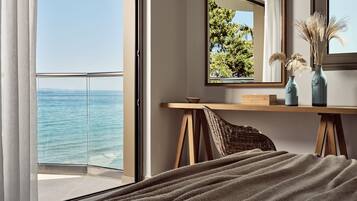 Superior Suite, Hot Tub, Sea View | Premium bedding, in-room safe, desk, blackout curtains