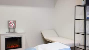 Sauna, steam room, body treatments, body wraps, body scrubs, facials