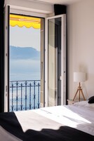 Standard Double Room, Lake View (Vue partielle our directe) | Premium bedding, free minibar, in-room safe, desk