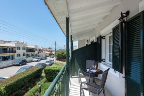 Apartment | Terrace/patio