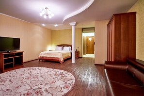 Luxury Single Room | Minibar, desk, free WiFi - Hotel Pioner Lux (Saratov)