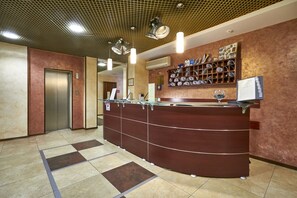 Reception - Hotel Pioner Lux (Saratov)