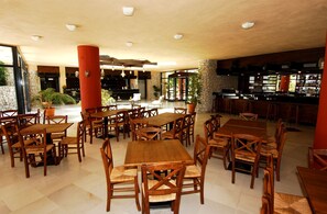 Dining - Porto Ligia (Lefkada)