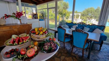 Daily buffet breakfast (EUR 18 per person)