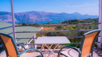 Deluxe Double Room, 1 Bedroom, Sea View | Balcony view