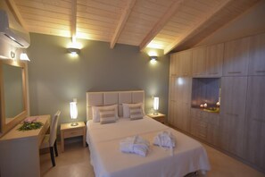 Duplex, 3 Bedrooms, Pool View - Villa Theodora (Lefkada)