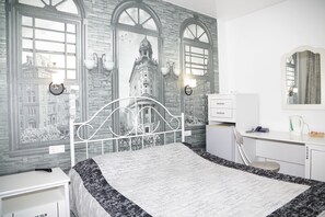 Standard Double Room | Minibar, in-room safe, blackout curtains, free cots/infant beds - Anzas (Abakan)