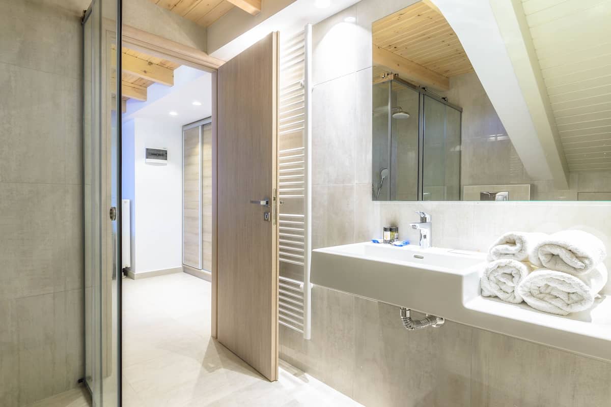 luxury suite, sea view, sea facing | bathroom | shower, designer toiletries, hair dryer, bathrobes