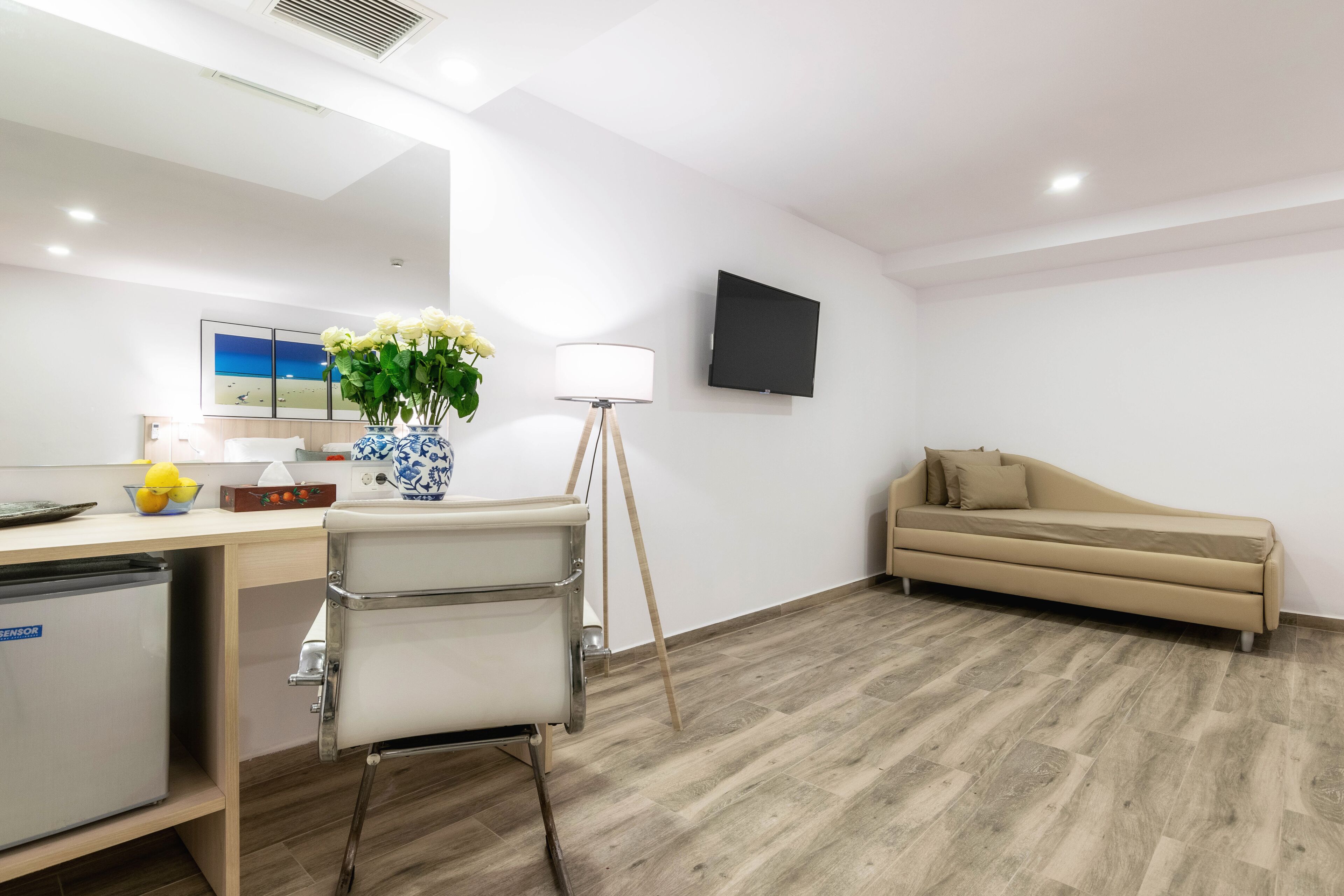 luxury double room (underground) | 1 bedroom, frette italian sheets, premium bedding, pillow-top beds