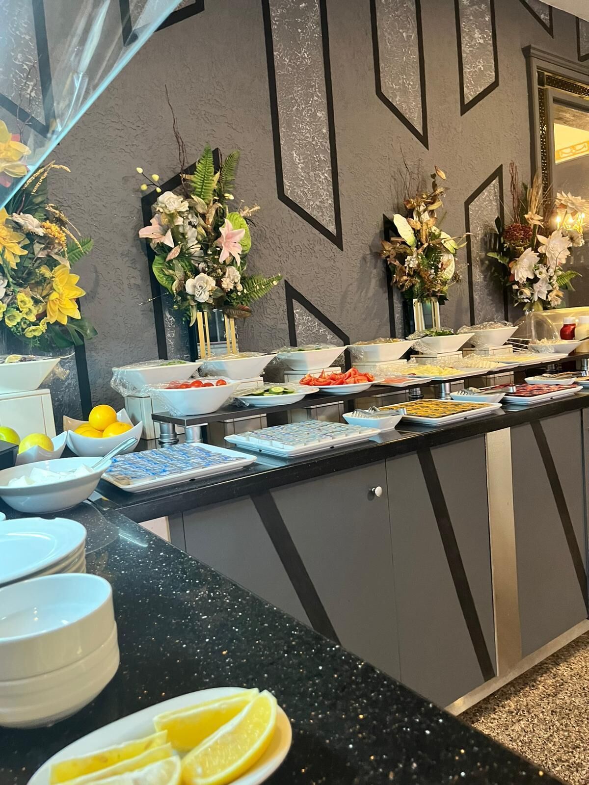 Lunch and dinner served