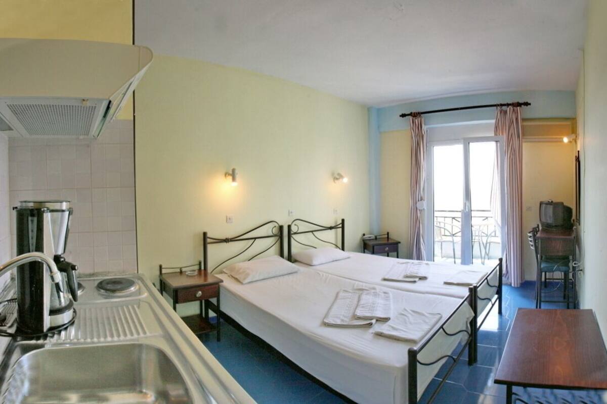 One Bedroom Apartment with Sea View