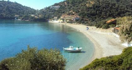 Limnionas Bay Village