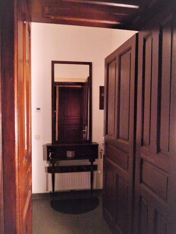 Design Studio, 1 Queen Bed | 1 bedroom, premium bedding, desk, laptop workspace