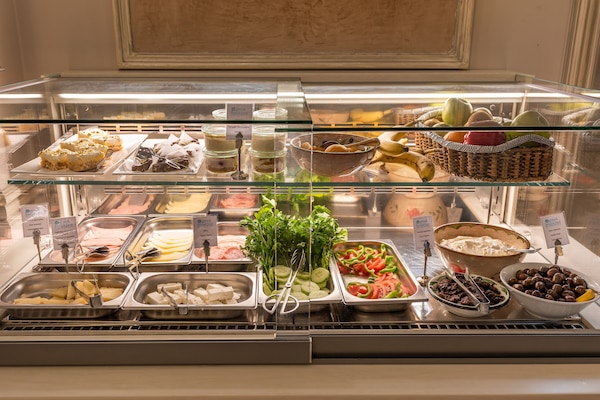 Café da manhã continental grátis todos os dias